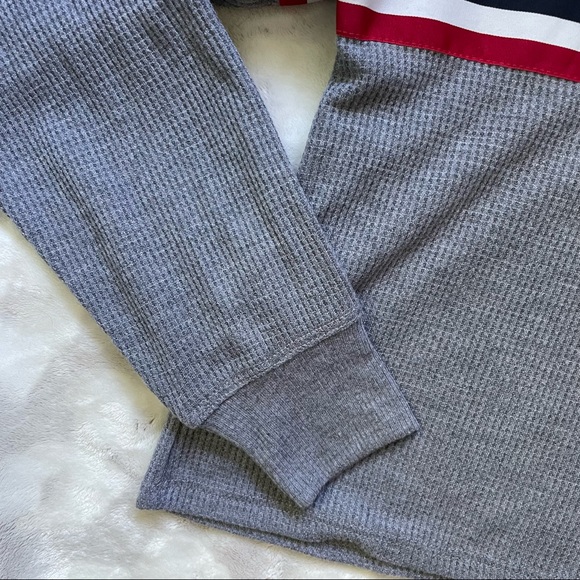NWOT Hollister Gray Waffle Boyfriend Tee Long Sleeve Size XS - Picture 4 of 8